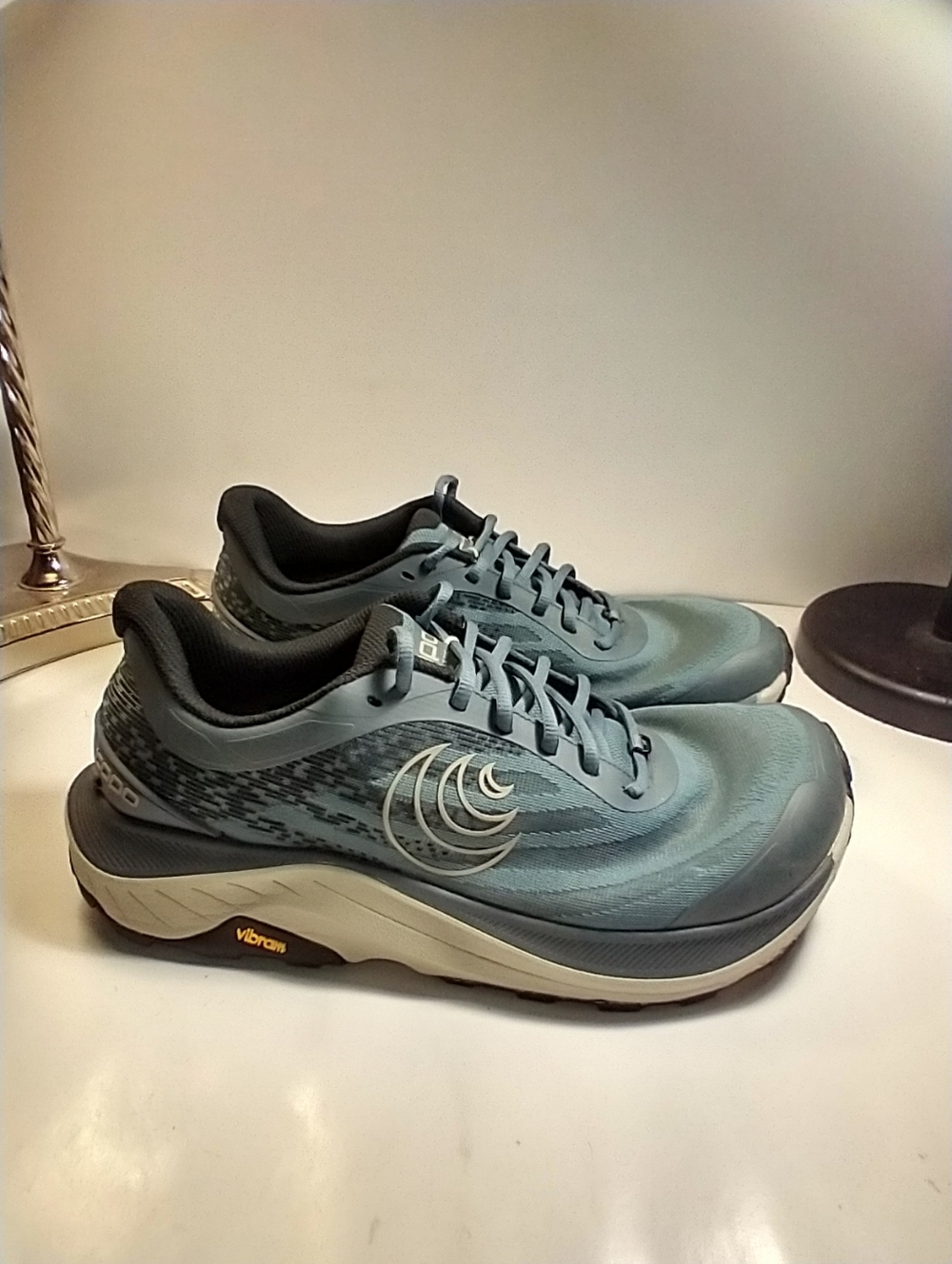 Topo Athletic Ultraventure 4 Stone/Grey Trail Running Shoes Women's sz 10.5. - Picture 2 of 11